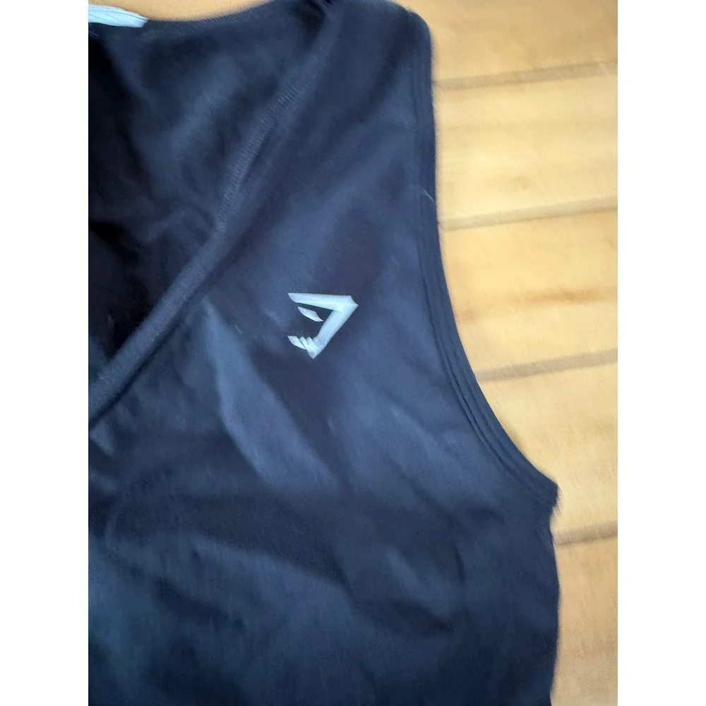 Gymshark black‎ sports bra cropped tank athletic wear comfort support